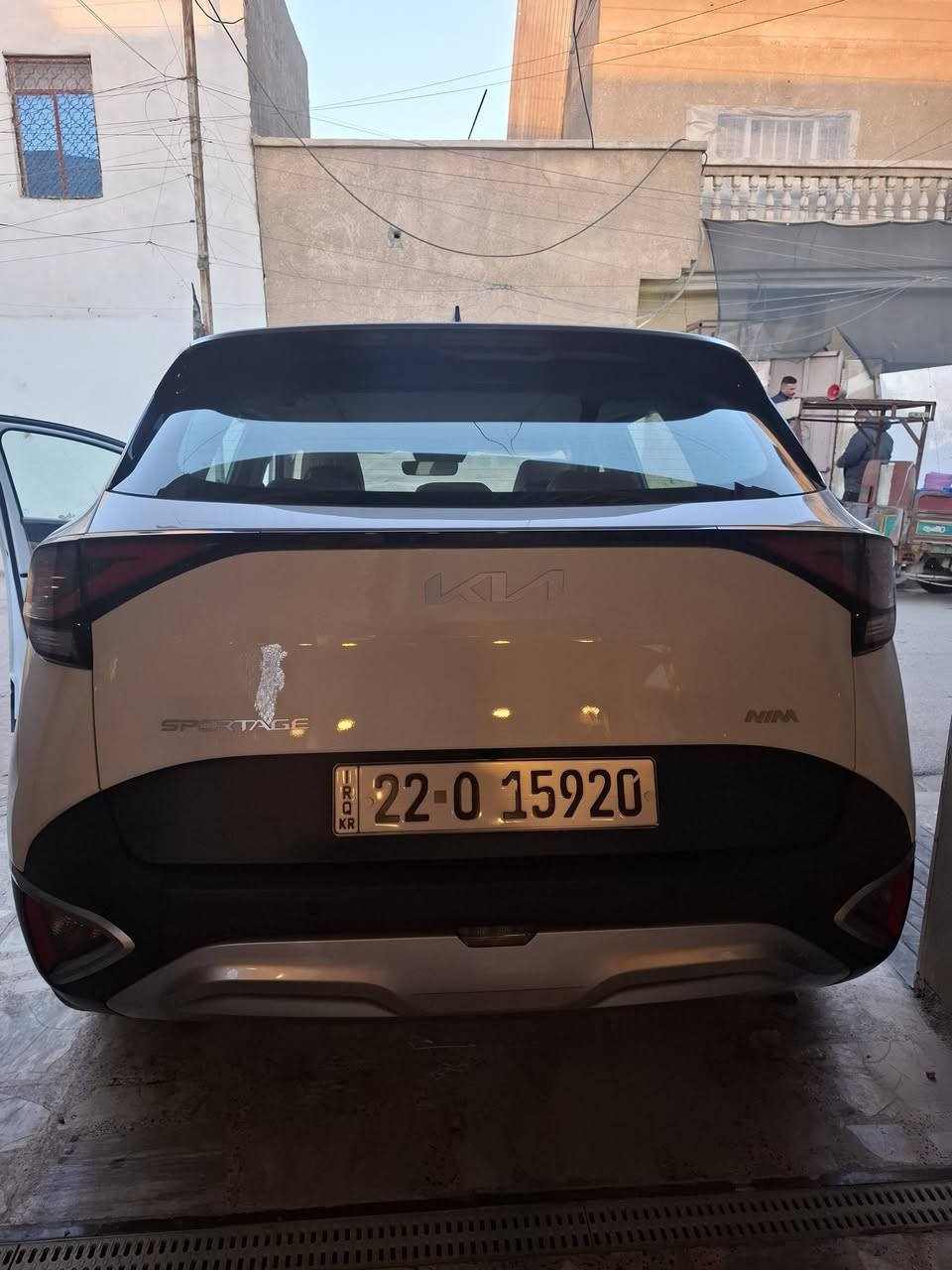 � كيا سبورتج خليجية 2025 – للبيع
📍 الموقع: بغداد
🔢 رقم السيارة: أربيل

🔹 الموديل: 2025
🔹 الوارد: خليجي
🔹 الحالة: ممتازة
🔹 الممشى: 8,000 كم (قابل للزيادة)
🔹 المواصفات: فول مواصفات 1/1
❌ ماعدا GT Line

✨ المواصفات:

 • سقف بانوراما
 • كراسي كهرباء
 • صندوق كهرباء
 • اشاير بالمراي
 • تشغيل عن بُعد
 • دوشمة كاملة
 • كشنات
 • السيارة نظيفة وجاهزة للاستخدام

💰 السعر المطلوب: 257 ورقة
🤝 قابل للتفاوض البسيط

📞 للاستفسار:
***********
