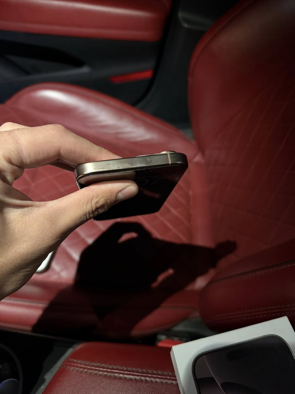 ايفون 16 برو ماكس
ذاكره 256
بطاريه 92 
جهاز بعده بل ضمان 
غراضه كامله جهاز نظافتها 98‎%‎ جهاز ممفتوح 
مكاني كاضميه 
***********
سعر مليون 350الف
