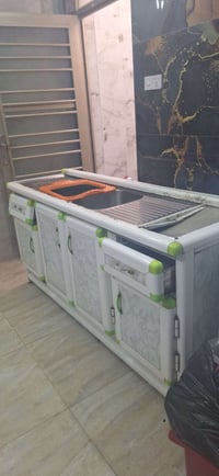 كاونتر للبيع للتواصل 07877877708