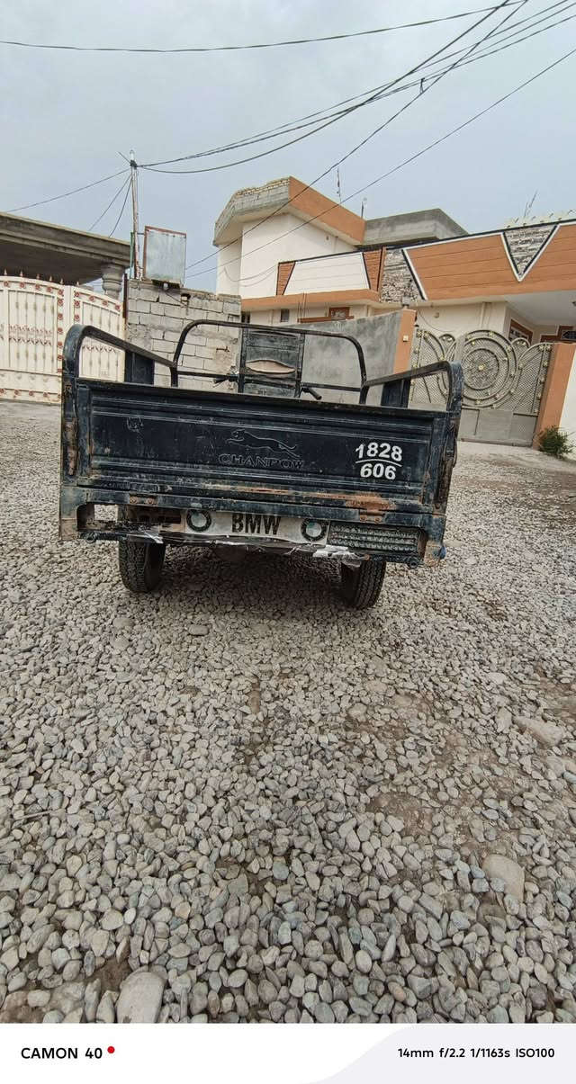 ستوته اللبيع موديل 22 السعر 800 وبيها مجال الاتصال على هاذه الرقم ***********
