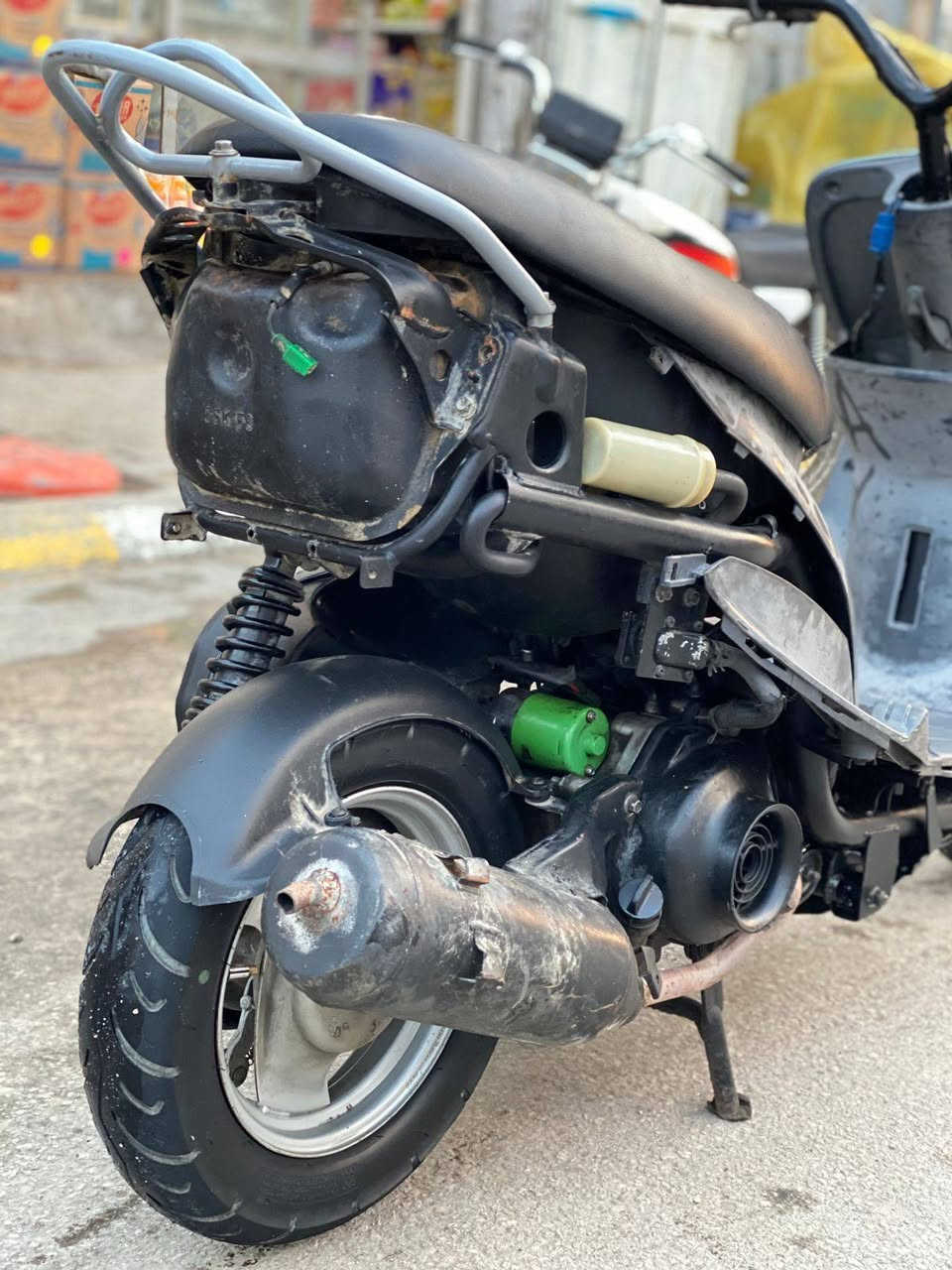 السلام عليكم مرخصت الادمن ماكس منغولي نضافه شوفت عينك 375وبيها مجال حك جيه مامتواجت ماسنجر الاتصال على رقم***********
