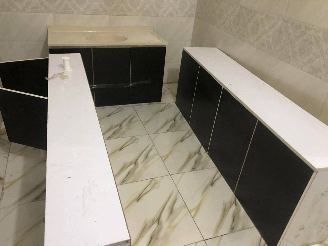 تصوير من بيت الزبون توجد خدمة توصيل لجميع المحافظات العراق 🇮🇶
وتوجد بعدت الوان 
وباسعار مناسبه


**إذا كنت صاحب هذا الإعلان وتريد حذفه لأي سبب، رجاءا أرسل رسالة إلى الدعم الفني**