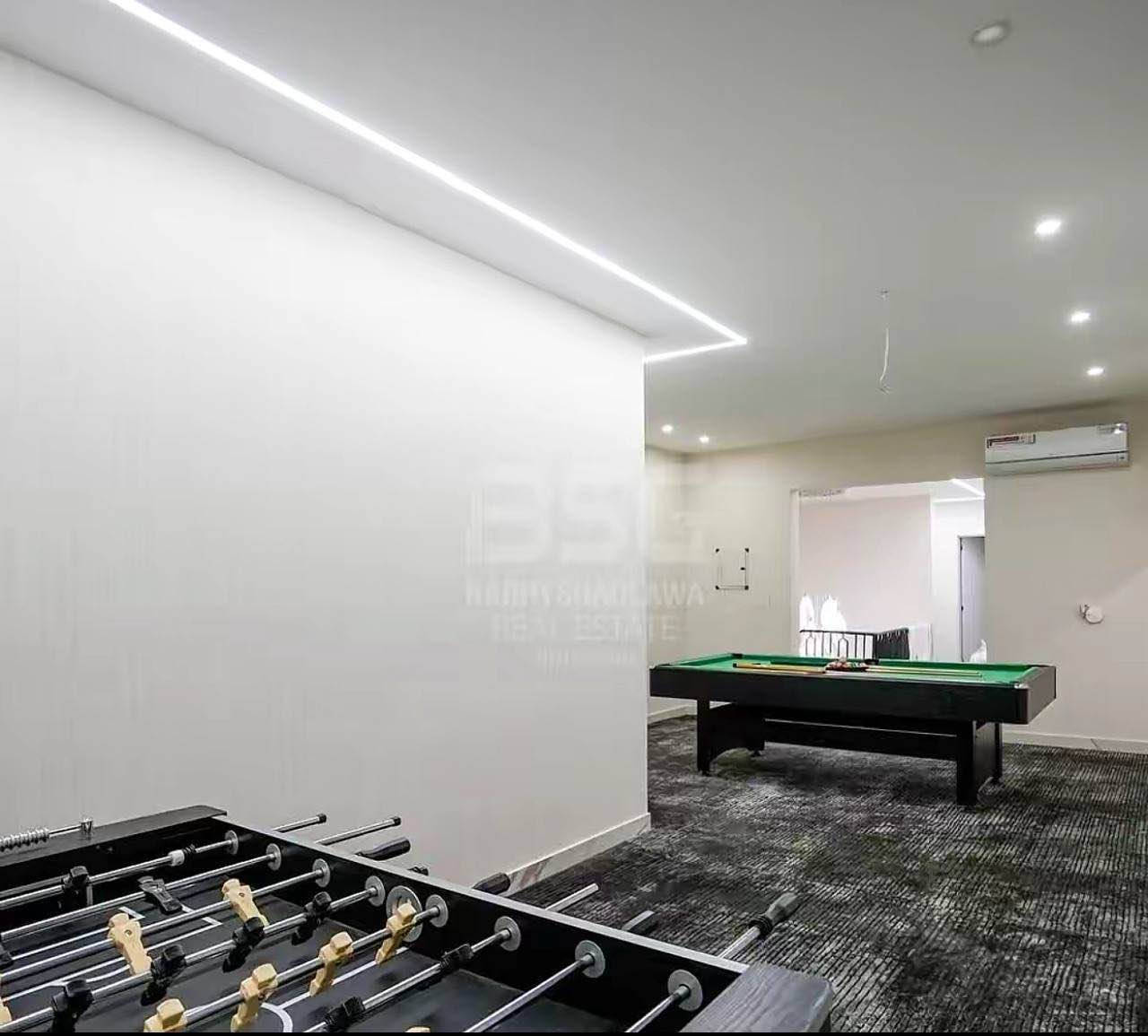 🏠 فيلا مميزه للبیع في كنجان ستي (Ganjan City) 
- بمساحة 450 م٢  
- حــــديقة کـــبیرة
- غرفة استقبال و صالة کبیرة
- 7 غرف نوم
- کراج
- مؤثـــث کـــــامل 
⁠
رقم الاتصال او واتساب
***********
*********** أربيل, العراق
