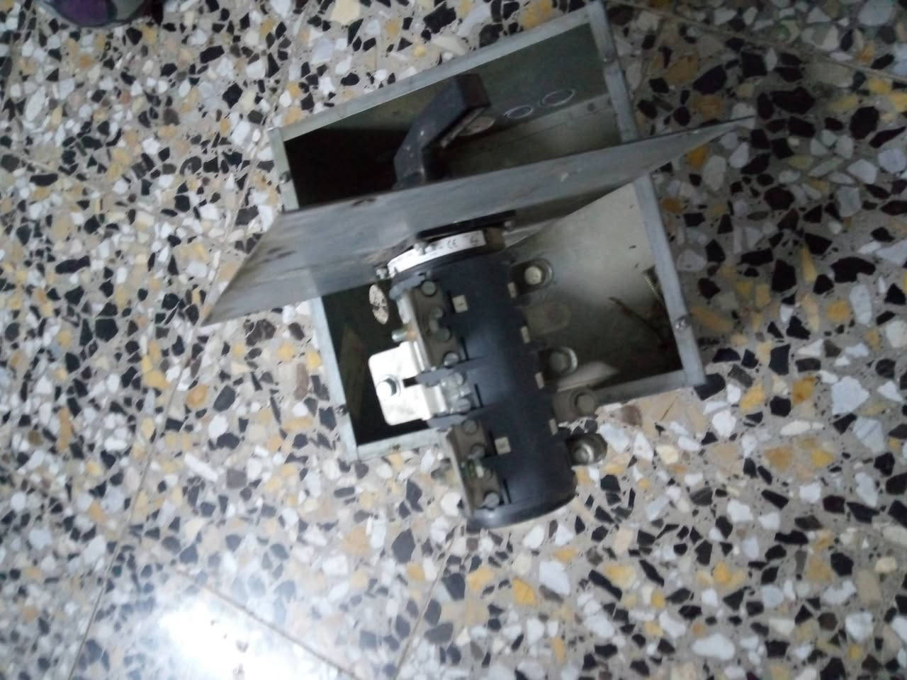 كيبل اردني 4*6 متر 15اخو الجديد
سلكتر ثري فيز للبيع المكان بغداد الشعب


**إذا كنت صاحب هذا الإعلان وتريد حذفه لأي سبب، رجاءا أرسل رسالة إلى الدعم الفني**
