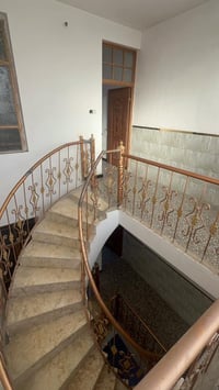 نصف قطعة للإيجار نصف قطعة للإيجار   تحتوي على   4 غرف نوم  استقبال ضيو...