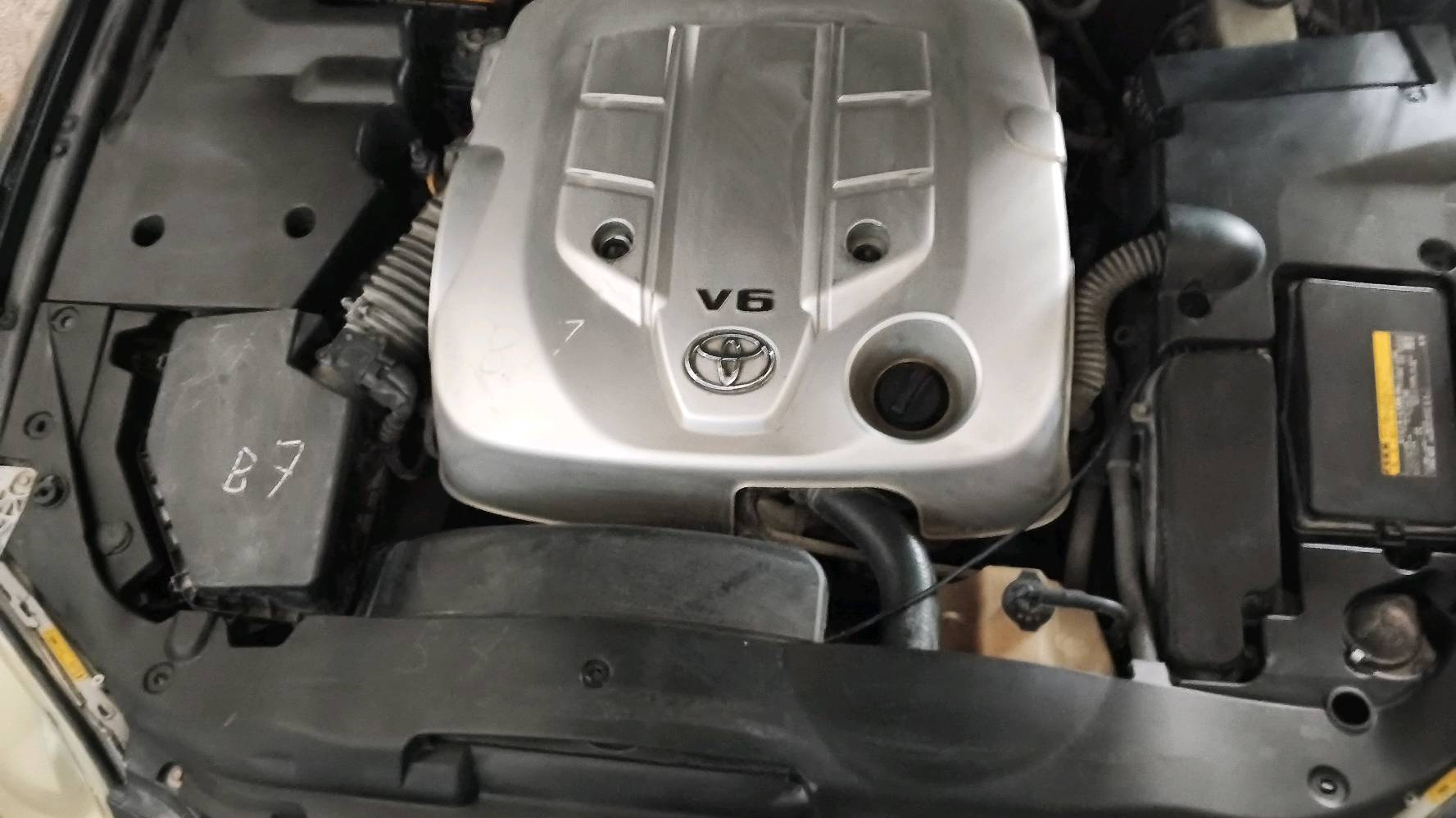 سياره كلش نضيفه سعرهه ٣٧قفل ماناقصهه برغي مكانها بصره