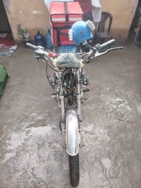 دراجه ايراني.سيفان خمسه كير موديل 21 للبيع السعر ٣٠٠ وبيه مجال  شغاله ...