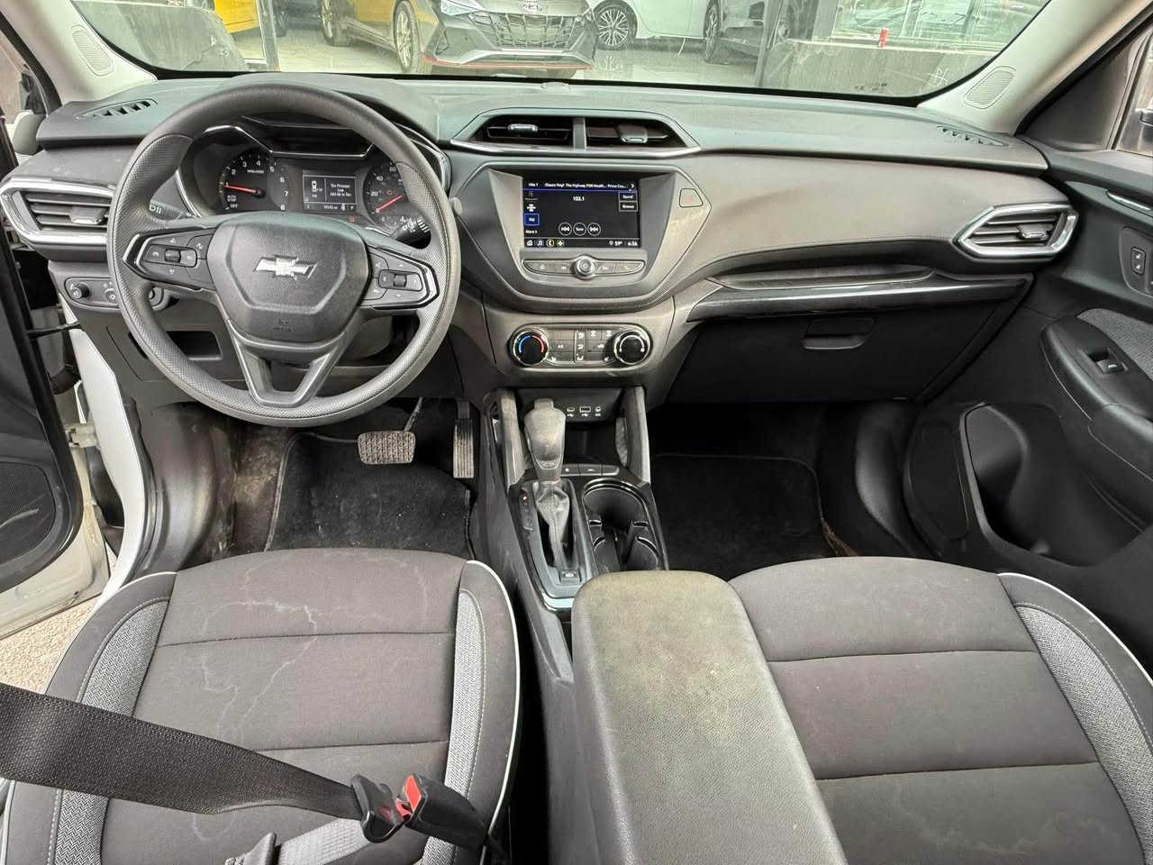 للتواصل : واتساب  ***********

🚗 للبيع: شوفرليت تربلايزر 2023 LT 
📍 مكان السيارة :  موصل 
🛠️ المحرك: 
⚙️ المواصفات:
• بصمه تشغيل بصمه ابواب 
• شاشة كبيرة وكاميرا
• CarPlay و android
• ويلكب كروم 
• تحكمات ستيرن
• أوتو ستوب
• قيادة ذاتية
• تحديد سرعة وتحديد مسار
• رادارات أمامية 
• مثبت سرعة
• مانع انزلاق
هاندبريك بصمة 
• 

⚠️ أضرار السيارة:
• قطعة صبغ وحدة 
بدوووون دواخل 
• ايربك ستيرن 
ماشيه 19 mil فقط 
📌 تفاصيل إضافية:
• السيارة دخول جديد بدون رقم
• تترقم رقم شمالي (دهوك - أربيل - السليمانية)
• لون السيارة ابيض🤍
• الكير والمحرك بحالة ممتازة – شرط الفحص
• صدر وخلف "بلادي"
• الرادار وحجر البيئة والكزوز  كلها أصلية
• السيارة بحالة ممتازة وبدون مصاريف موصل, نينوى
