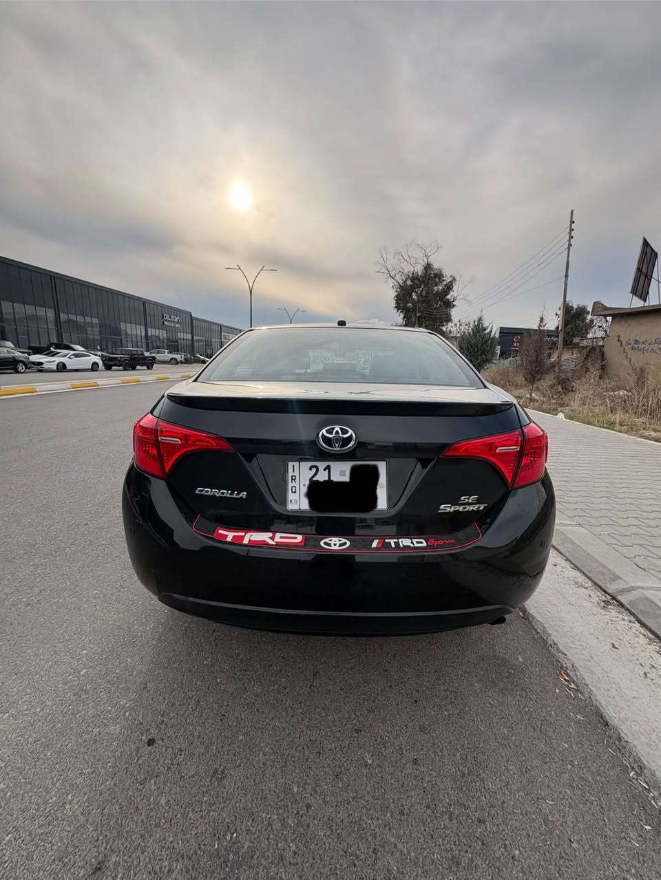 كرولا مؤديل 2017 SE مواصه فات گير سوكان سه نه وي تا 2023 تازه يه ٢ پارجه و ناو به تانه ي بؤياخه ساردي هه يه  سعري ١٢٢ گه لا / *********** / *********** السليمانية, العراق
