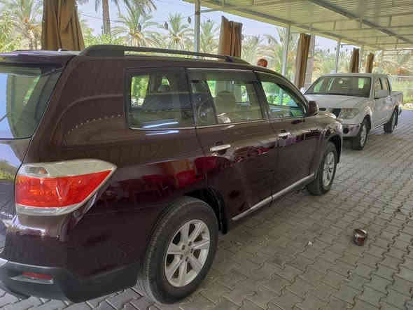 البيع رقم بغداد الجديد بأسمي موديل 2012 بيها دعامية صبغ اني صبغتها بيدي حادثها تقرير  غرق تعمل وتسير. مكفوله من كلشي
السعر 175 وبيها مجال  السيارة بأسمي وصارلها عندي 7 سنوات

***********
