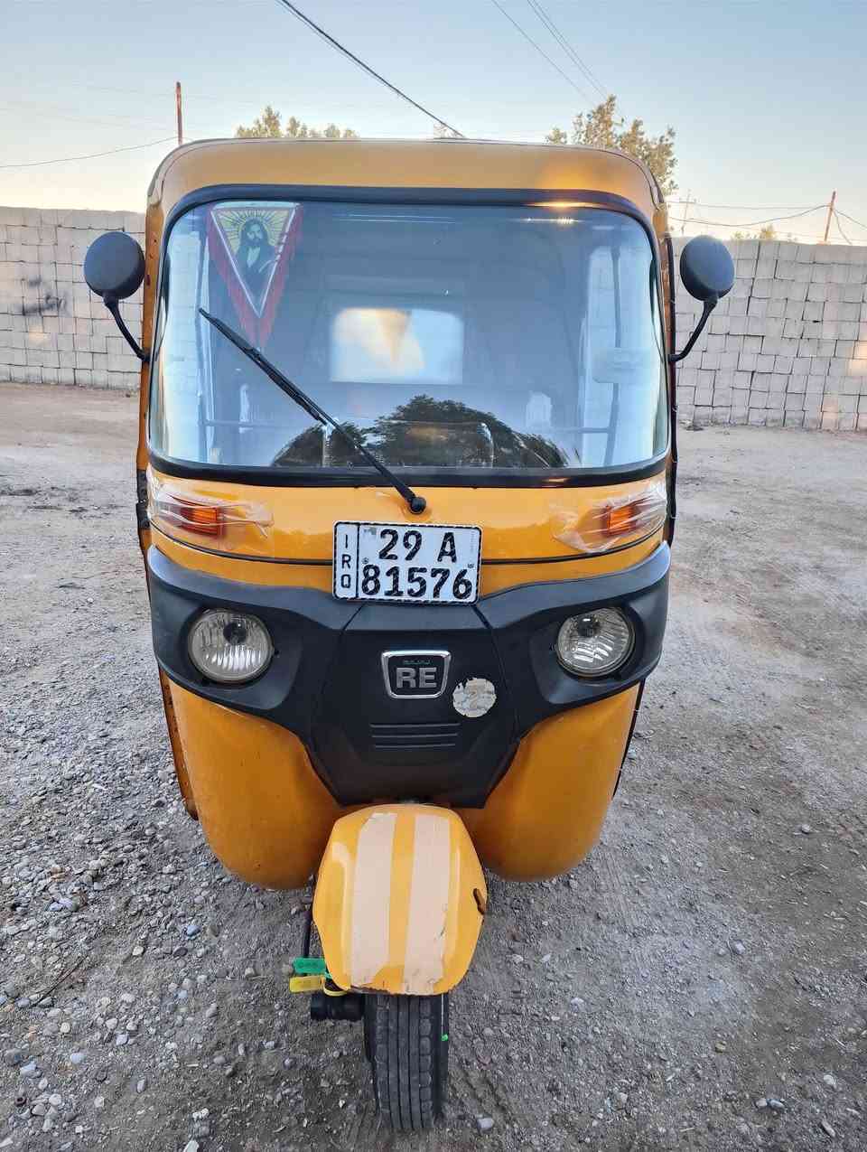 سلام عليكم تكتك للبيع موديل 20   رقم واسط كفاله عامه سعره 6500 وبيه مجال حك الجيه مكاني نعمانيه للاستفسار لاتصال ***********
