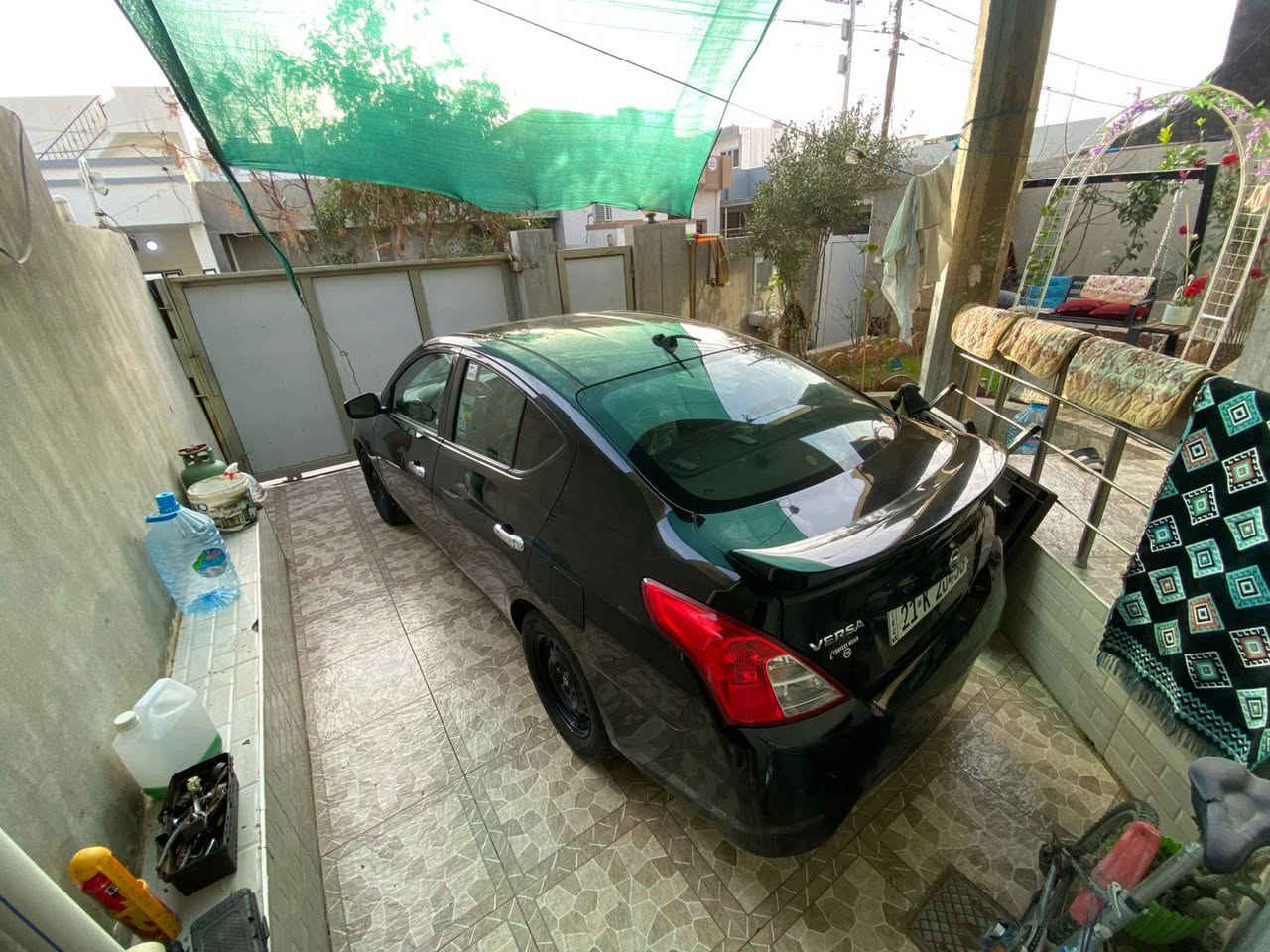 نيسان فيرسا موديل 2018 للبيع رقم سليمانيه ضررها جاملغ خلفي عالبارد وشبر معجون بالبونيد ورعصة بالدوسه من جهة السكن محرك شرط والكير شرط والكهربائيات شرط السنوية لغاية 30 والهزة جديدة شرط التحويل والوكالة سعرها 90 ورقه وبيها مجال وار امريكي للاستفسار اتصل على الرقم *********** مكاني كركوك
