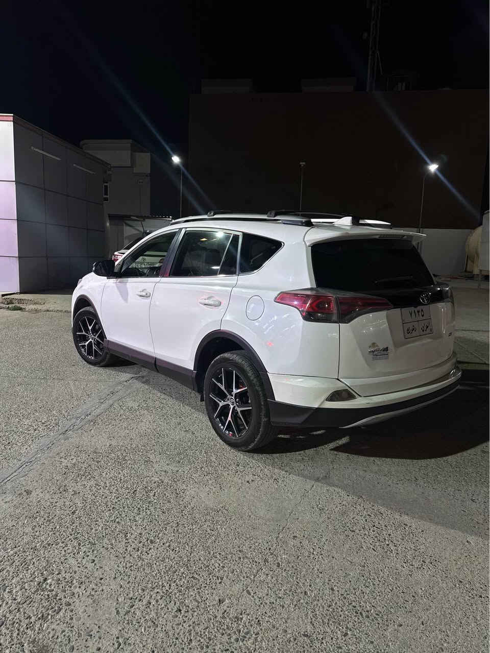 رافور 2016 
فول مواصفات 
كير و مكينه بشرتن 
بوستك صبغي سه ري بوندي 
700 دولار غرامه سه ره 
سعر 158
*********** زاخو, دهوك
