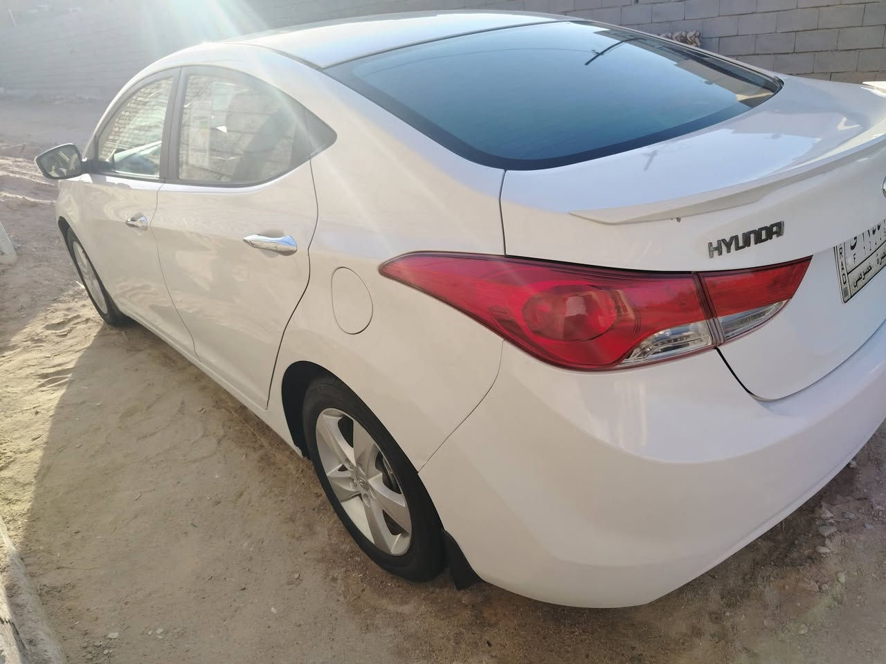 سلام عليكم سياره الانترا خليجي مديل 2012 سياره مكفوله كير ميكنه بدي فقط بارد خفيف بلجاملغ والباقي كفاله مكاني الجزيره باب الهوى رقم الهاتف *********** السعر 115
