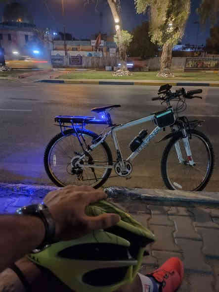 لويس للبيع.
***********
دراجه تخبل الله شاهد بس حكم شغلي اريد ابيع. وبل عافيه للي ياخذه. وعندي غراض وياه. راسلني لو تخابرني وتدلل
