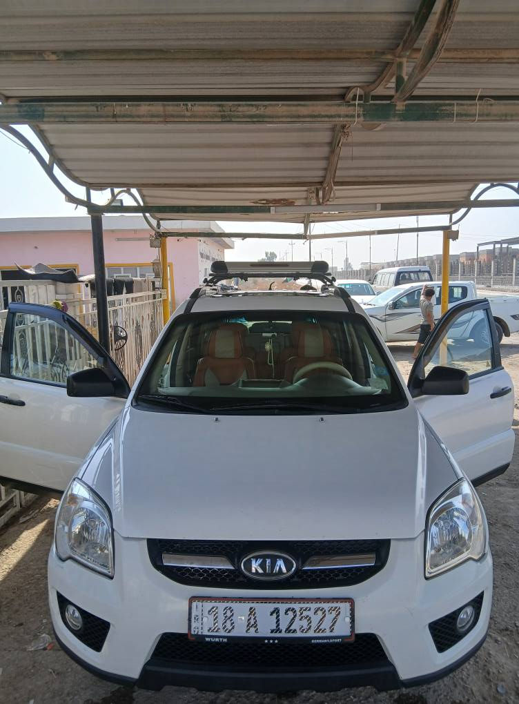 السلام عليكم 
سبورتج ٢٠٠٩ ابيض خليجي سياره حلوه ونضيفه
مكينه ٢٠٠٠ 
فتحه 
لايت زنون شمسي اصلي  
صدر تاير كير مكينه 
باتري تدفئة تبريد 
كله جديد نوزل ابلك منضومه بانزين جديده 
دسكات جديده 
رقم بابل الجديد 
سنويه باسمي 
وشرط التحويل 
بيه قطعتين تبديل بدون لا معجون ولا صبغ 
بيه بنيد مبدل وقبق الصندوق مبدل 
والباقي مكفول 
مكانه بغداد او مسيب 
السعر ١١٨ وبيه مجال 
سياره مال بيت ما متعوبه 

*********** 
***********
بي واتس اب
