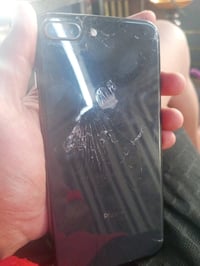 جهاز ايفون 8 للبيع جهاز مثل ما موضح بل صور ممفتوح الجهاز بلادي بس شريح...