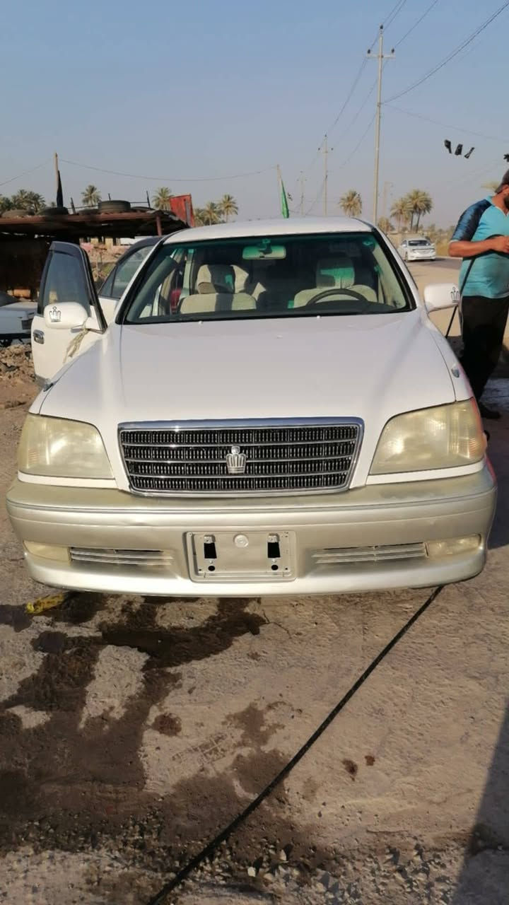 السلام عليكم جنون للبيع أدوات كصتين سياره حلوه وجاهزه متومه رقم وسنويه  ٣٨ ورقه بس للاستفسار. ***********
