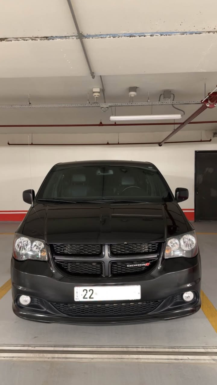 ‏Dodge grand caravan 2019

ڕەقەم شانسی ( 2C4RDGEGXKR567898 ) 

مواسەفات GT فول ٧ نەفەری ( کوشن جلد و هیتەر و سوکان هیتەر تەبرید مەرکەزی و لەمس شاشە لەمس و ١٠ سەماعە، ٣ دەرگا شەفت و کارەبایی و پەردە و شەغال )
 گێر و مەکینە بەشەرت 
‏V6 3.6L ECO, ١٠٤.٠٠٠میل ڕۆیشتوە،
 سەر چاملغی پێشەوە لای سەکن ٣ بوسط PDR و سندوق بن ڕەقەمی ٣ بوسط PDR و هندەک سبوغە بێ ژۆرێ بێ ئێرباگ، ڕەقەم هەولێر سەنەوی و هەزەی نوێیە غەرامەی 
لەسەر نیە کتابی جام رەشی هەیە.
————————————————————————————
‏مواصفات GT ٧ راكب وسائد جلدية و هيتر ، و تبريد مركزي شاشة لمس و عندها ١٠ سماعات ٣ أبواب شفت كهربائي و شغال و عندها موافقة زجاج أسود٪؜٨٠ و كلشي بشرط المحرك و الكهربائيات كلها بشرط ، المحرك ٣.٦ ،٦ سلندر ماشية ١٠٤ مل 
باب صندوق تحت رقم صالحينا PDR و جاملغ مال السكن شوي همينا PDR بدون دواخل و ايرباك سليمة و كلشي جديد الرقم و السنوي.

‏WhatsApp- 0750 339 3060 أربيل, العراق
