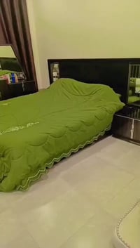 غرفة نوم • ٧ قطع • حي الجامعة بغداد