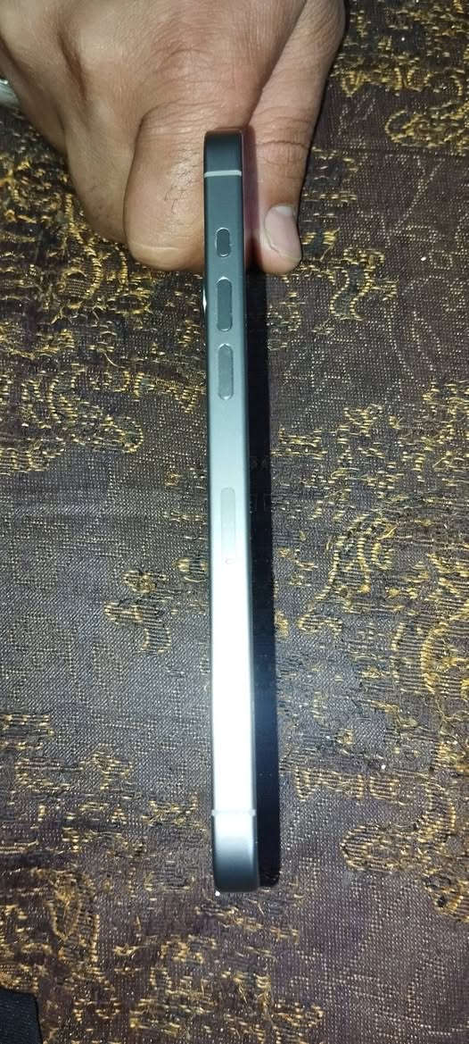 15 برو ماكس بطاريه 95 ذاكره 256 مقفول جارد الشاشه شوي وانا من فوق بس ما ماثره على التليفون ابد ولا يم الشاشه معروض 925 وبي مجال وتر الجهاز بطاريه 95 مشحون 364 مره المكابغداد حي النصر***********
