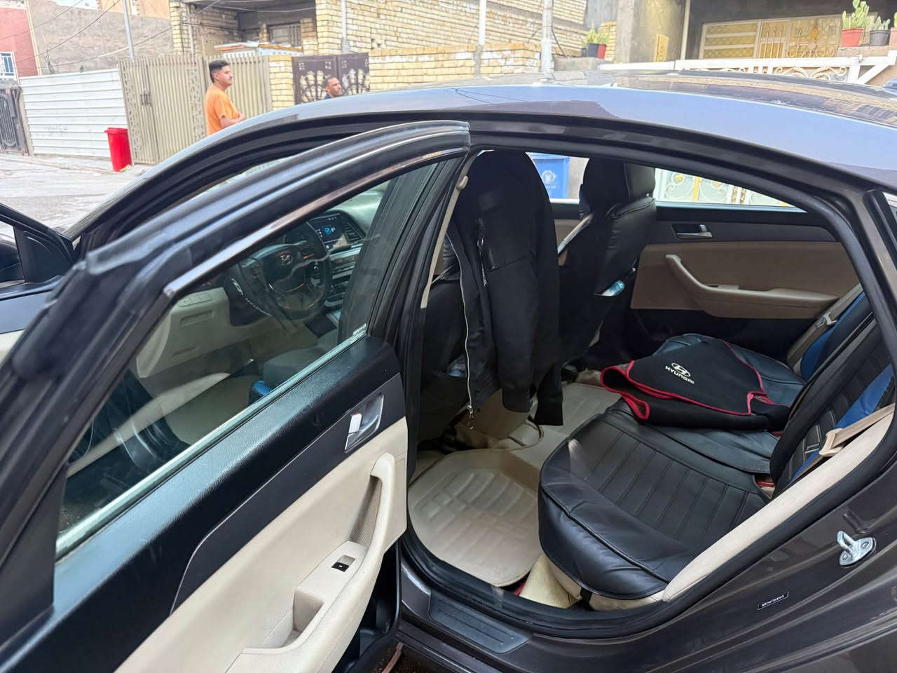 سوناتا ١٦ وارد امريكي كلين فقط بارد بهلال الجاملغ وصورته بمريكه موجوده وي الصور رقم بغداد ومقدم على معامله مال رقم نكليزي بيه شخط بلجاملغ الخلفي عكس السايق ضربة دراجه شخط فقط لاحار ولا بارد بيه سياره كلين وحلوه تايرات جدد باتري جديد رافع كازكيت انسه الدفانز سياره رقمه بغداد التواصل على الرقم سياره حلوه ومال جناي التواصل على الرقم *********** او على الرقم +964 773 359 1783 ثنينهن بيهن واتساب Colombo, Sri Lanka
