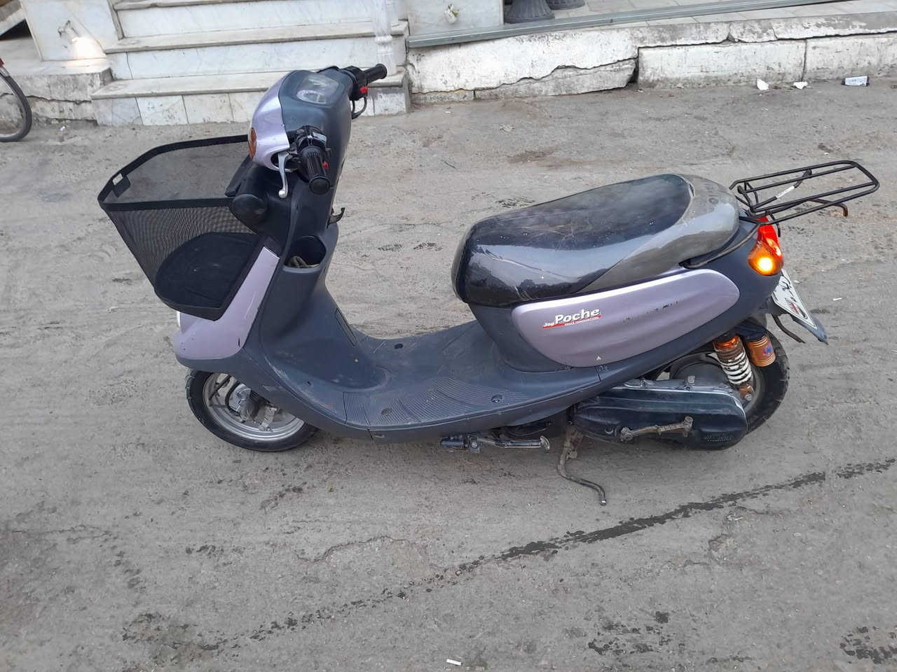 السلام عليكم شباب دراجه منغولي مامفتوحه مكفوله شلعه ومعدل كهربايات شغاله دراجه مابيها اي نقص موديل 2007
.السعر 500وبيها مجال العنوان كربلاء ميثم التماره رقم الهاتف***********
