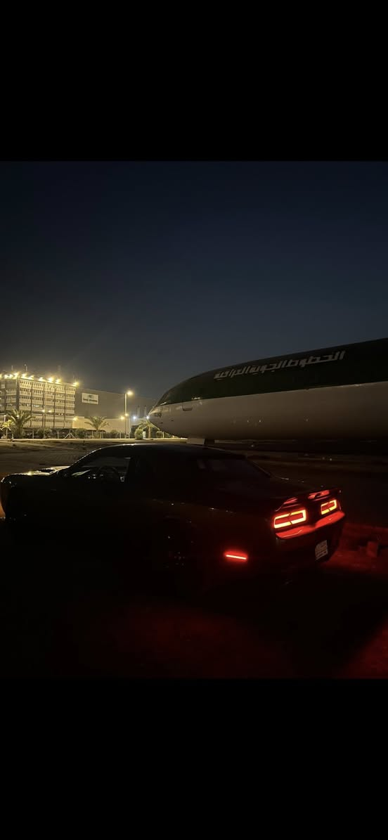 للبيع دودج جالنجر SXT موديل 2018 🔥
للناس الي تدور الهيبة، الشكل الرياضي، والأداء المرتب… فرصة ما تتعوّض.
سيارة استخدام شخصي ومحافظ عليها جداً، نظيفة من الداخل والخارج، وكلشي بيها مرتب وتخبل على الطبيعة.

الجالنجر معروفة بفخامتها وشكلها العدواني وصوتها وهيبتها بالشارع، وهاي السيارة تحديداً بحالة ممتازة وما تحتاج أي صرف، مجرد تركب وتمشي.

✅ موديل: 2018
✅ الفئة: SXT
✅ محرك قوي وأداء ممتاز
✅ قير ناعم وتبديل مرتب
✅ تبريد ممتاز
✅ داخلية نظيفة جداً
✅ شاشة وكامرة ومواصفات مرتبة
✅ إطارات وبطارية بحالة جيدة
✅ السيارة مريحة بالسواقة وثباتها ممتاز بالطريق
✅ استخدام مرتب جداً والمحافظة واضحة عليها
✅ السيارة ما بيها قطرة صبغ، فقط بارد

السيارة تخدم يومي وسفر وشكلها ملفت بكل مكان، ومناسبة للي يحب السيارات الرياضية الأنيقة بدون مشاكل أو تعب.

ما بيها أي مشاكل ميكانيكية والحمدلله، والفحص خير دليل.
والسيارة ما محتاجة غير صاحب نصيب.

📍الموقع: بغداد / الزعفرانية
📞 للاستفسار والتفاصيل أكثر مراسلة خاص أو اتصال: ***********

رجاءً غير الجادين لا
