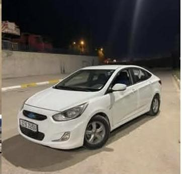 السلام عليكم
اكسنت 2013 
نص مواصفات 
بدون صبغ باب سايق مبدل بلادي 
بيها مكانات تعديل بارد 
محرك 16 مفتوح بس بشرط
رقم سنويه هزه كله جديد 
سعر 98 بيها مجال 
*********** واتساب
