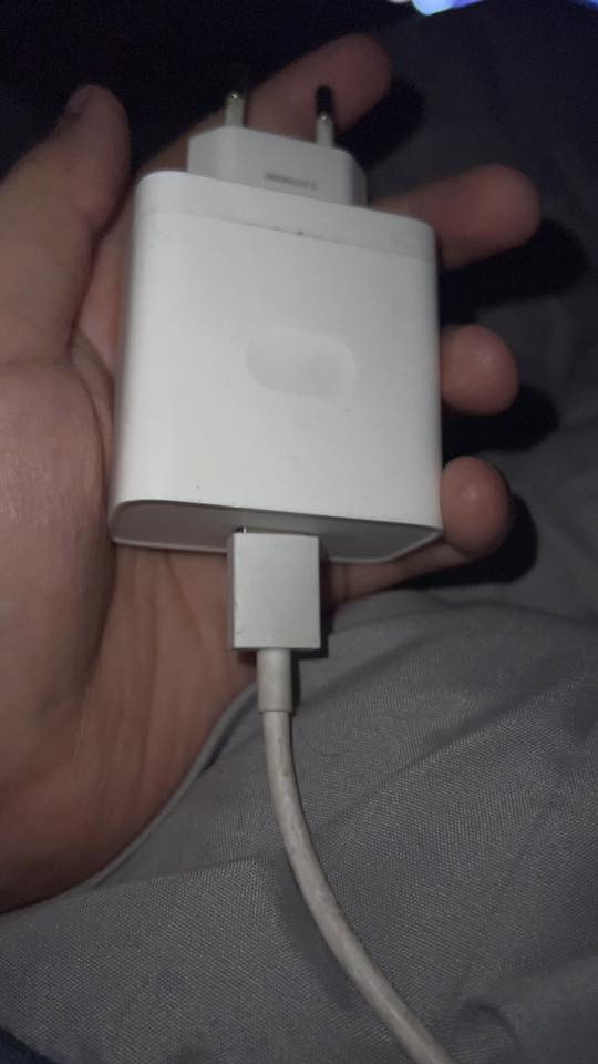 عندي شاحنة اصلية 80 واط
اجتي ويه جهازي الريلمي اصلية
اخذت هونر مابي شاحنة عندي ام ل 80 اريد اراوسها ب ام 100 واط 
***********
