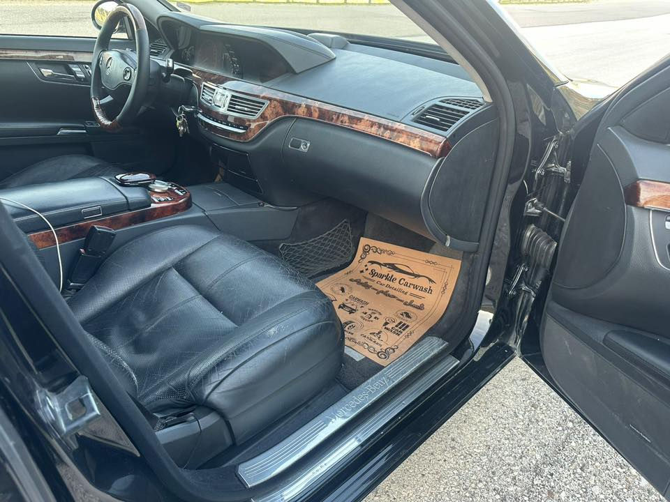 Sclass550   2008
به‌ناوی خوای گه‌وره‌ ئه‌م گوڵه‌ بۆ فرۆشتن  لۆك و پاكه‌تی
ده رگا شه‌فت
سڵاید
سه‌لاجه‌
٥په‌رده‌
مه‌ركه‌زی
ڕادار
كوشن سارد و گه‌رم 
فول مواسه‌فات 
بۆیاخی ئێره‌ی نیه‌ سه‌یاره‌كه‌ تا دڵ حه‌زكات جوانه‌ 
كۆدی بۆ كراوه‌ 
120000KM ڕۆشتوه‌
تایه‌ی تازه‌ 
كامل سێرفزی تازه‌ بۆ  كراوه هه‌موو گیانی به‌شه‌رت مه‌كینه‌ی برخوی لێ با نه‌دراوه‌ 
ئه‌گه‌ر موشته‌ری نیت سه‌رمان مه‌شێنه‌ 
٩٥ گه‌ڵا و مه‌عامه‌له‌ 

***********

واتس ئه‌پ و ڤایبه‌ری له‌سه‌ره‌ له‌خزمه‌تانداین
