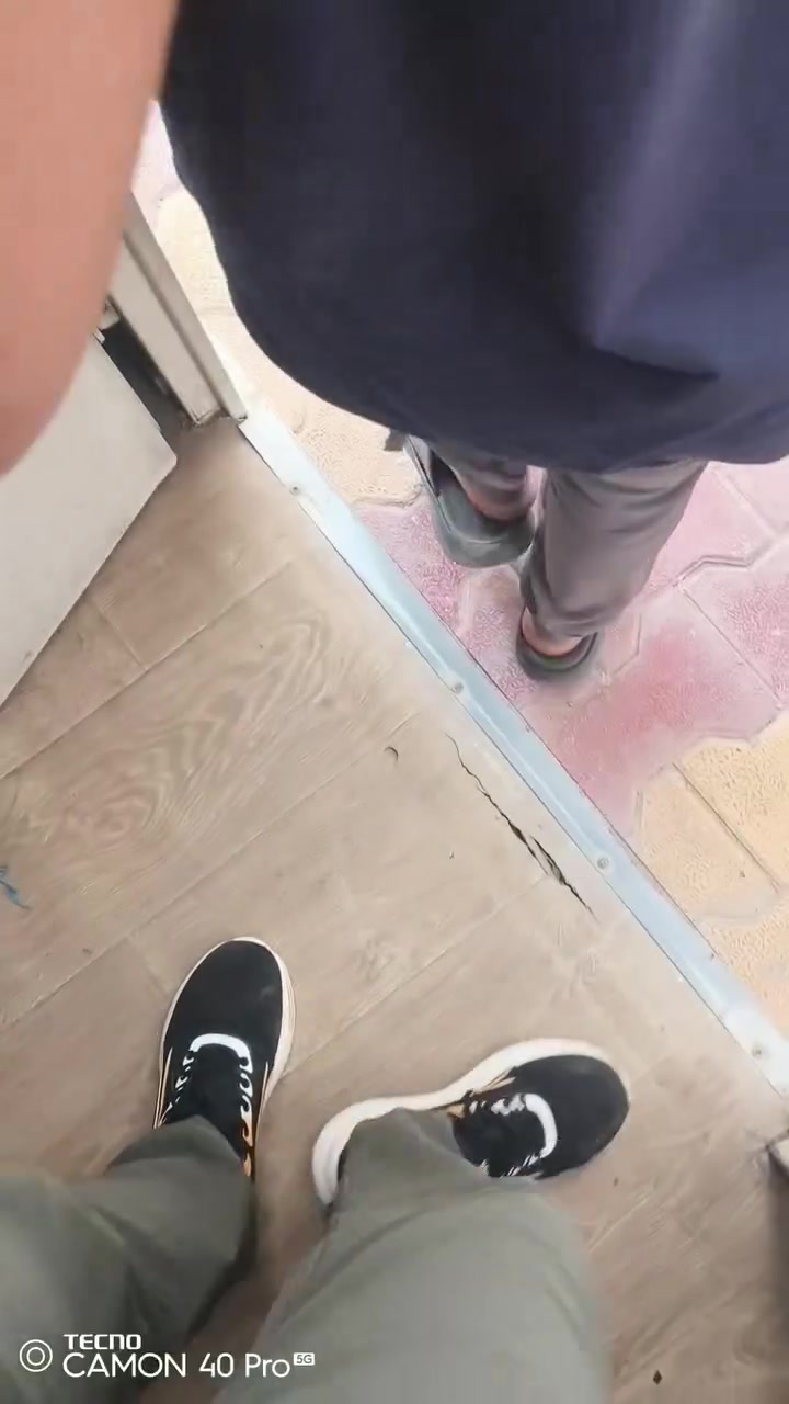 سلام عليكم كرفان للبيع مستعجل4×4 ***********
