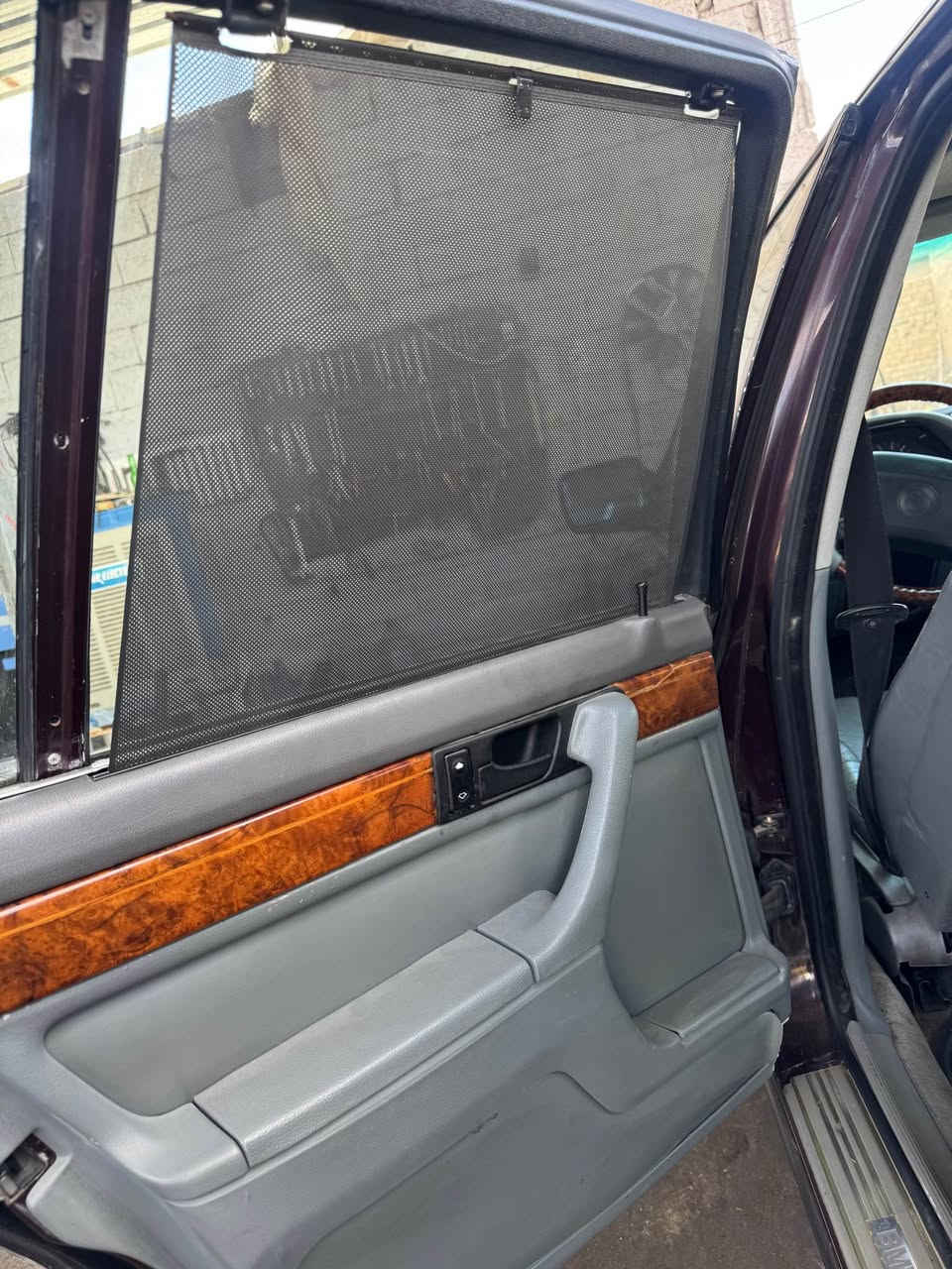 موديل 92بيلاد 730 مه كينه ي 8 سلندره
گيرو مكينه ي به شه رت تبريت له جي خوي ئيش اكات 
كوشن جلده په رده يه  سلايته سياره كه بي نوقوستانيه 
به شه رت ته حويل  سياره كه بو جواني بوياغ عام كراوه   تاخم پيش و دواوه تازه داگيراوه ويلو تايه تازه يه  سه نه وي تا 2030تازه يه 
موديل ١٩٩٢ محرك ٧٣٠ بيلاد ٨ سلندر تبريد بارد كشن جلد  سلايت سياره فول فول شرط تحويل و غرامات تخم صدر كدام و ورا جديد سنويه ٢٠٣٠ جديد مكان كركوك *********** بيها واتس آب 
*********** كركوك, العراق
