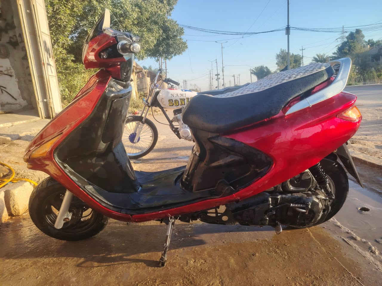 فراشه  فحل مفتوحه مره وحده نضيفه ناعمه شغاله سلف هندر سعر 275 وبيه مجال مكاني شارع المدينه رقم ***********
