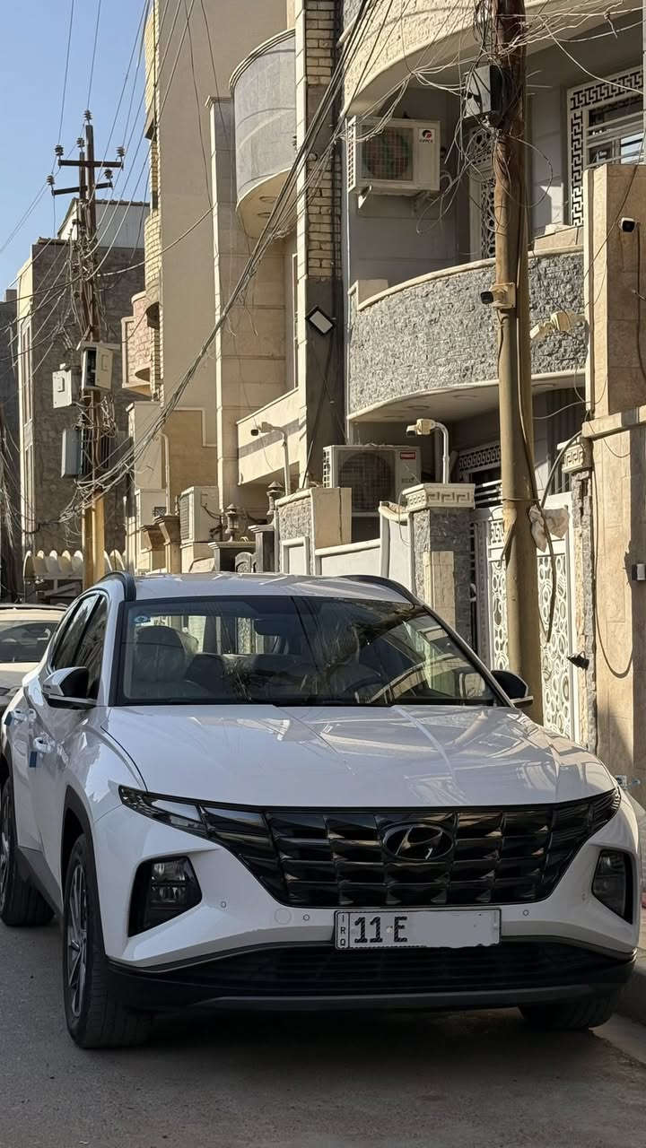 السلام عليكم توسان موديل 2024 خليجي ضمان شركة الاولى
رقم بغداد الانكليزي الجديد بأسمي تحويل مباشر وهزة جديدة 
ماشية 35 الف
محركها 2000
بصمة تشغيل + بصمة ابواب ونظام ترحيب  
بردات خلفية
كشنات ثنين كهرباء
تشغيل عن بعد 
شحن لاسلكي
هاند بريك بصمة و اتو هولد 
ثلاثة انظمة قيادة 
مري شفط ولايت متحرك
حساس امامي وخلفي 
شاشة اصلية ابل كار بلي وكامرة دوارة 
السيارة جديدة مكفولة من الصبغ والبارد
رايدها ب 203 ورقة وبيها مجال
العنوان بغداد الدورة
***********
