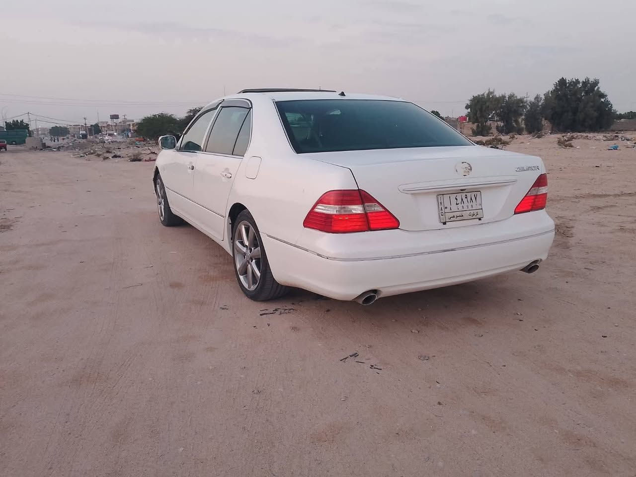 سلام عليكم لكزز موديل. 2003. سيارة وارد خليجي

كفاله من الظربة والصبغ رقم كركوك شرط تحويل 

مكينة ٨ سلندر. سيارة فول مواصفات فتحة تحكم ستيرن 

 كهربايات حدادة تخم تاير  تبريد تدفئة كل شغال 

سيارة جاهزة للخير العنوان البصرة خور الزبير

الاستفسار ***********. السعر 70 ورقة مع المجال
