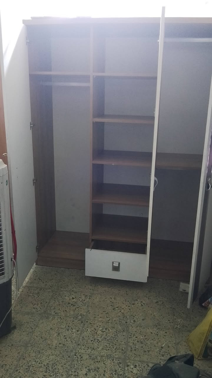 أغراض بيت كامل للبيع المكان مدينة الصدر 
7503872210 واتس
