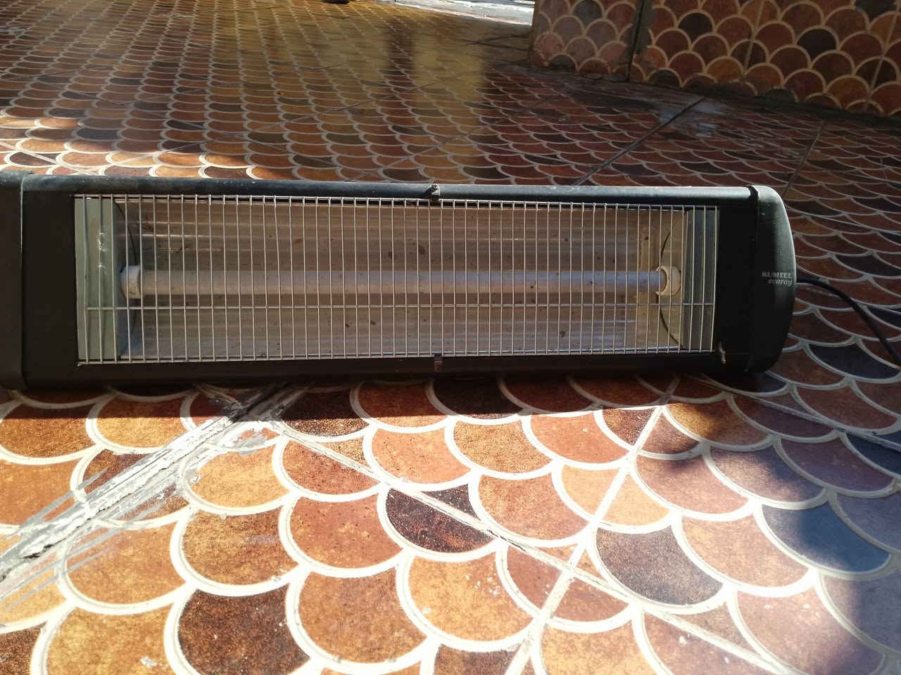 السلام عليكم صوبه كهربائية للبيع شغاله اي نقص مابيها بس يرادلهه راس مال واير صوبه
 اصليه تركيه لاستفسار الرقم ***********
