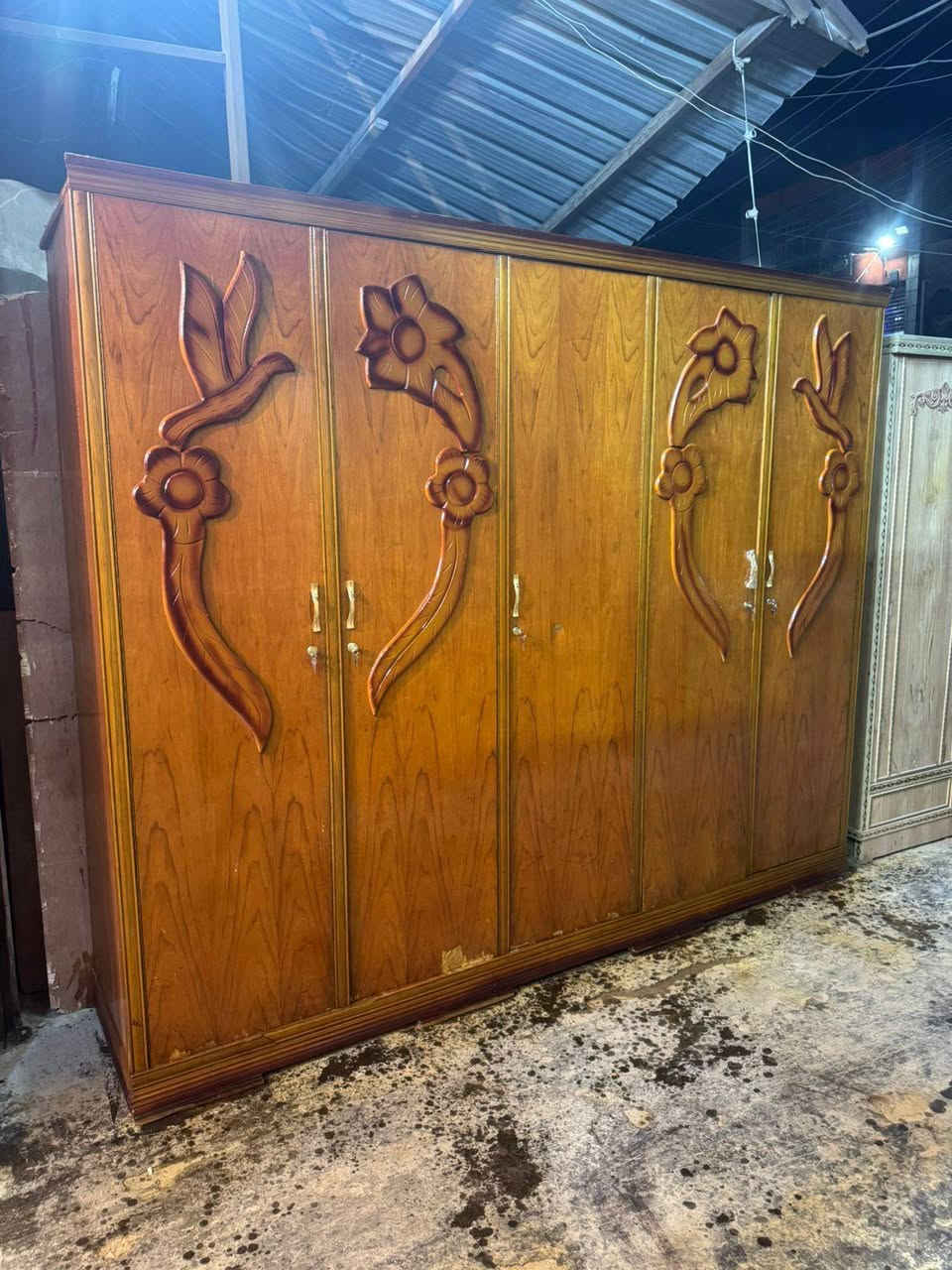 الحجز خاص اكو توصيل♥️🍁🥀
كنتور تزكام ٥ ملم 
٥ باب للبيع مستخدم نظيف 
سعر 225 توصيل بغداد بكروه عنوان الأمين الثانيه للحجز والاستفسار وات ساب ***********
