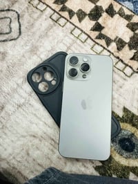 للبيع فقط iPhone 15 Pro Max  ذاكرة 256 بطارية 89% غراضة كاملة . سعرة م...