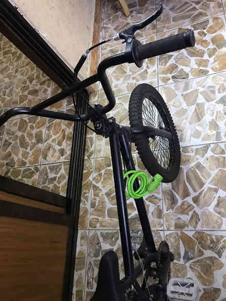 بايسكل بي ام اكس حركات تايرات جدد لون اسود اخو الجديد مابي نقص مرتب BMX للبيع بسعر 95 وبي مجال بسيط متوفر توصيل داخل بغداد للحجز ***********
