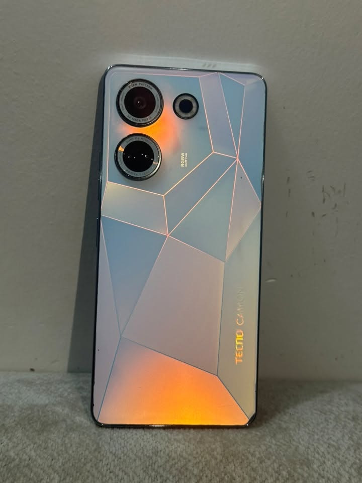 TECNO CAMON 20 Pro
ذاكرة 256
سعره 160 بي مجال
نضافه 100
مكاني بغداد مشتل

***********
