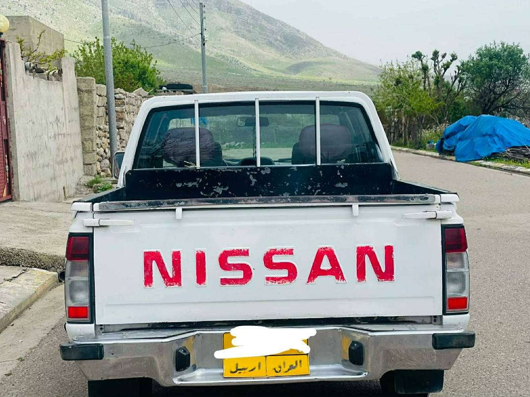 نیسان پیکاب مۆدێل 2002ی ناو سور مەکینە بەخ جام کارەبا گێڕ مەکینە تەبرید ساردو گەرم اکسل هەموی بەشەرتن چوار تایەی نوێی لە ژێرە چوار پارچەی سبوغە بێ ناو گرتن لەگەڵ یەک بست لە سەقفی تەعدیلە لەسەر دەرگای لای سەکنی سەیارەکە بە عام توندو تۆڵوپاکە سەنەوی بەسەر چوە مانگی 9ی 2025 / شوێن دەوروبەری ڕانیە ژمارەی خاوەنی *********** رانية, السليمانية

