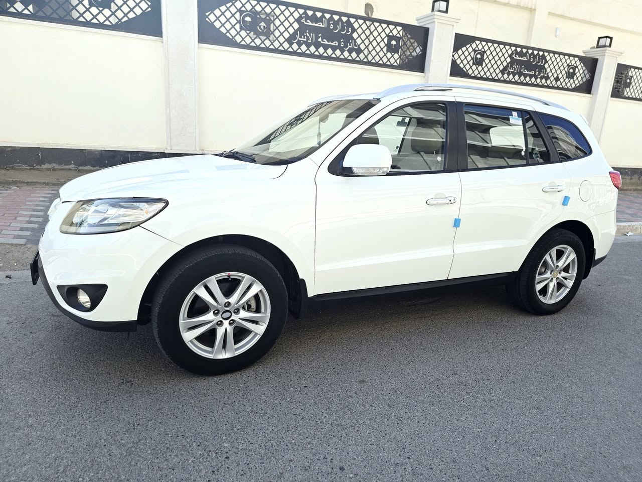 سنتافي خليجي للبيع موديل ٢٠١٠ محرك ٦ فول مواصفات رقم بغداد جديد  سياره جاهزه بيه صبغ جاملغ ترهم مراوس مكان السياره الرمادي سعر ١٤٥ اتصال ***********

