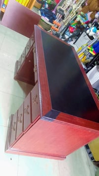 مكتب • ٩ جوارير • جديد