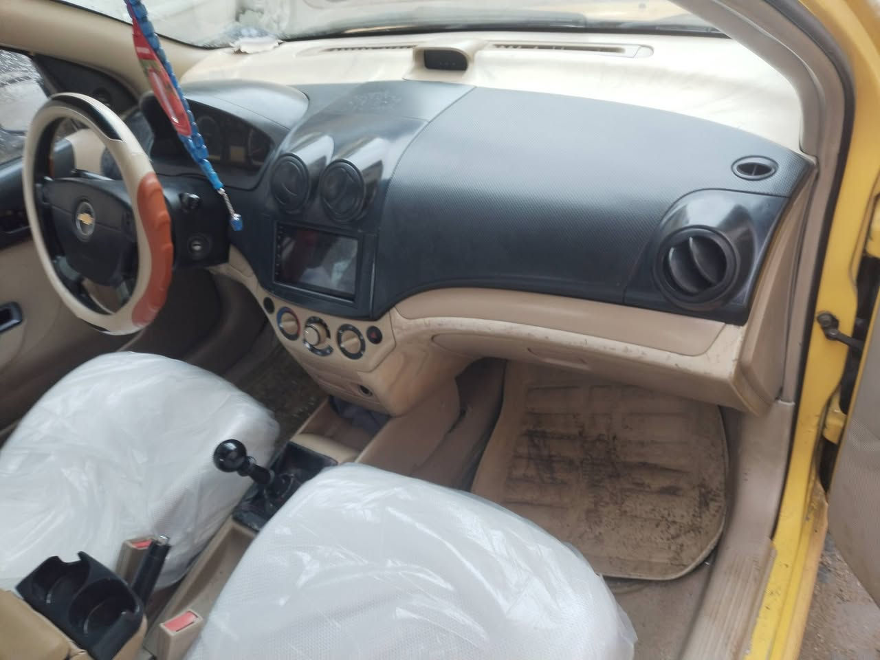 السلام عليكم افيو خليجي موديل ٢٠٠٩ بيها الجاملق والباب العبري تبريد شغال هيئه غرامات مصفره السعر ٤٥ وبيها مجال للاستفسار اتصل ***********
