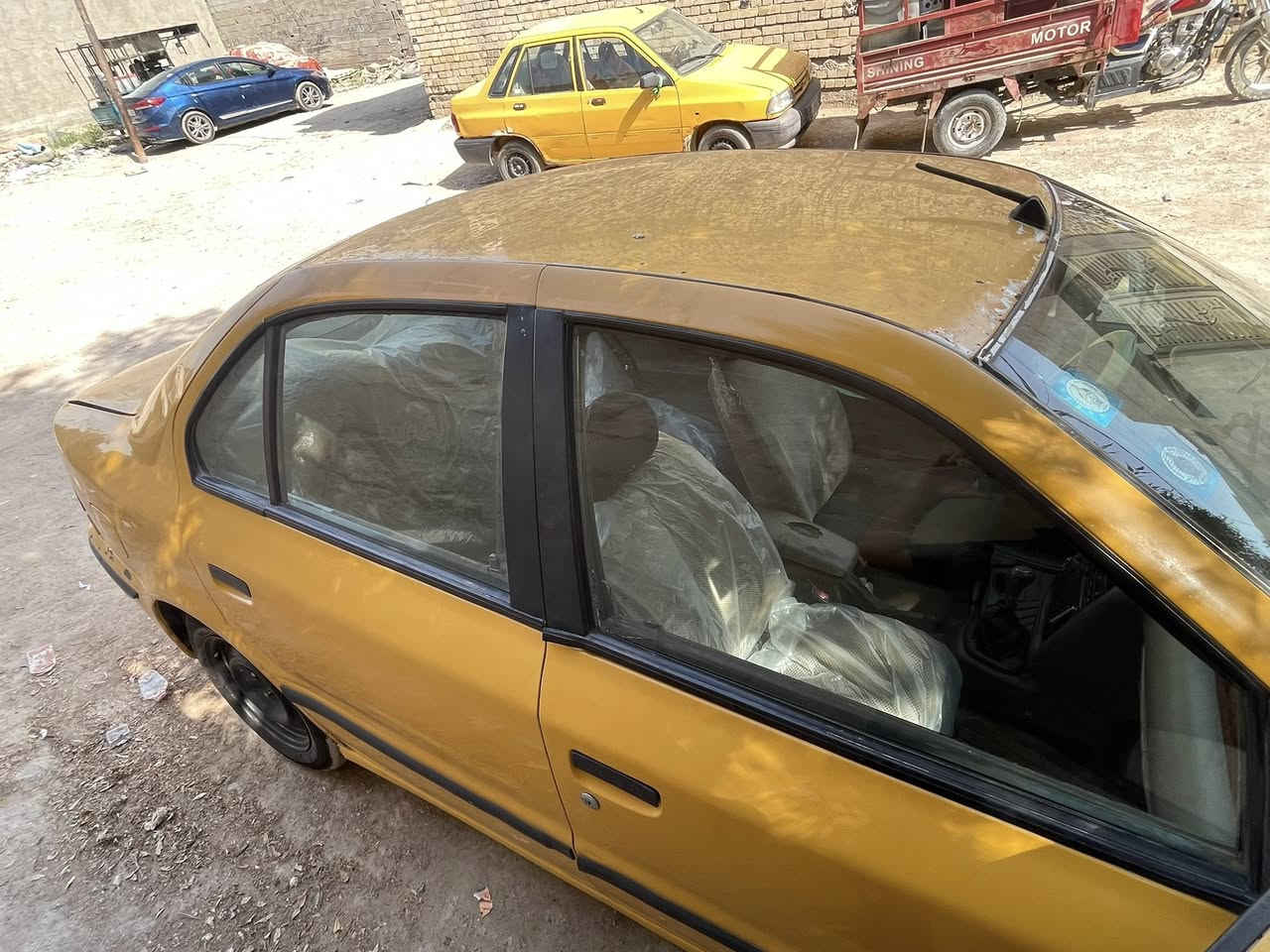 سلام عليكم للبيع سمند ١١ناطقه مسجله ٢٠١٠بسمي سياره رقم دولي سعره ٣٥وبيه مجال رقم *********** بيه طخات قليله  مكاني بغداد دوره
