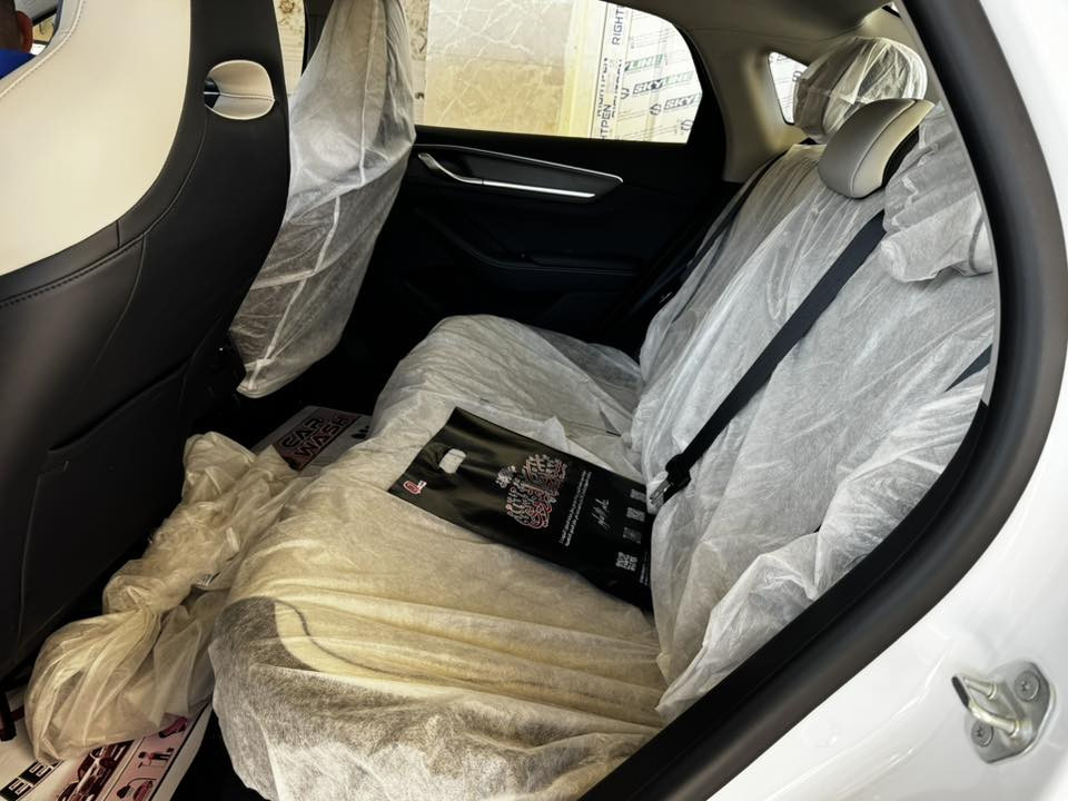 بي وايدي 2025 ديستروير. زيرو ماشيه اقل الألف معروفه مواصفات مالتها.   *********** بغداد رقم مميز
