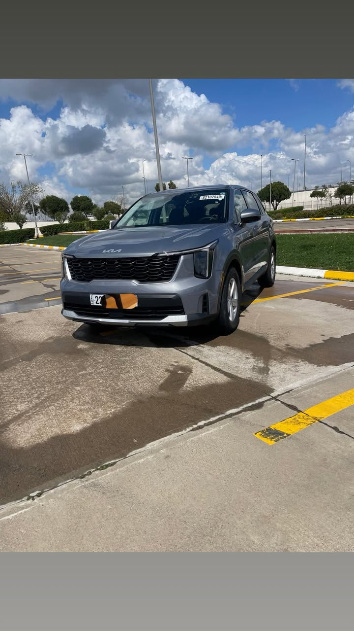 سورنتو 2️⃣0️⃣2️⃣5️⃣
وارد امريكي 
حدثها بابين جهة السكن تبديل + صبغ 
ماشية 5000 مايل اخت الزيرو 
بجم كبس 
مواصفات السيارة /
بصمة ابواب وبصمة تشغيل وتشغيل عن بعد 
تحديد مسار
نقطة عمياء 
قيادة ذاتية 
رادار امامي + خلفي 
7 راكب 
انارة ترحيب باليدات عند اقتراب البصمة 
رقم اربيل الجديد 
تحويل او وكالة بشرط 
السعر / 265$ وبيها مجال 
مكان السيارة / اربيل 
***********
*********** واتساب
