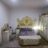 غرفة أخشاب • نضافة • مستعملة